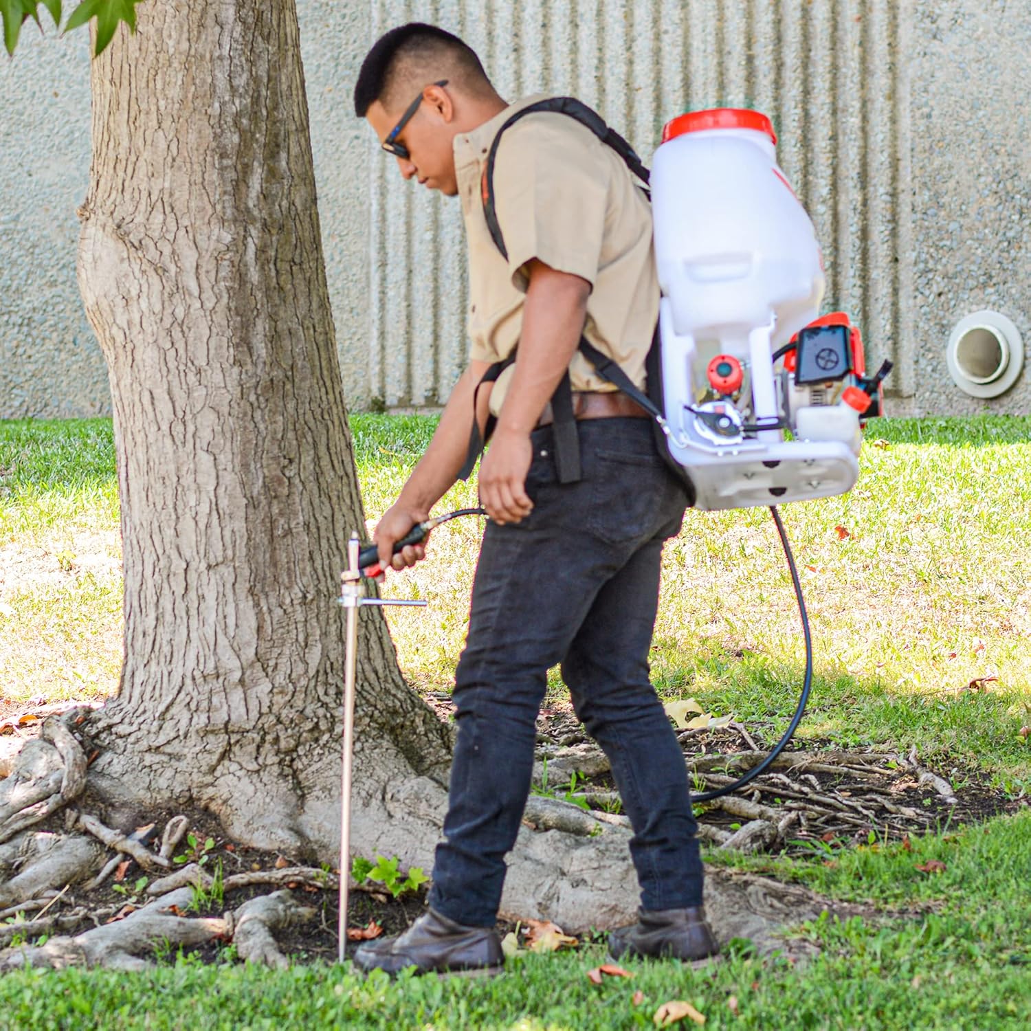 Tomahawk 5 Gallon Gas Power Backpack Sprayer 450 PSI Pump Garden Spraying with Irrigation Rod for Root Protection - Image 4