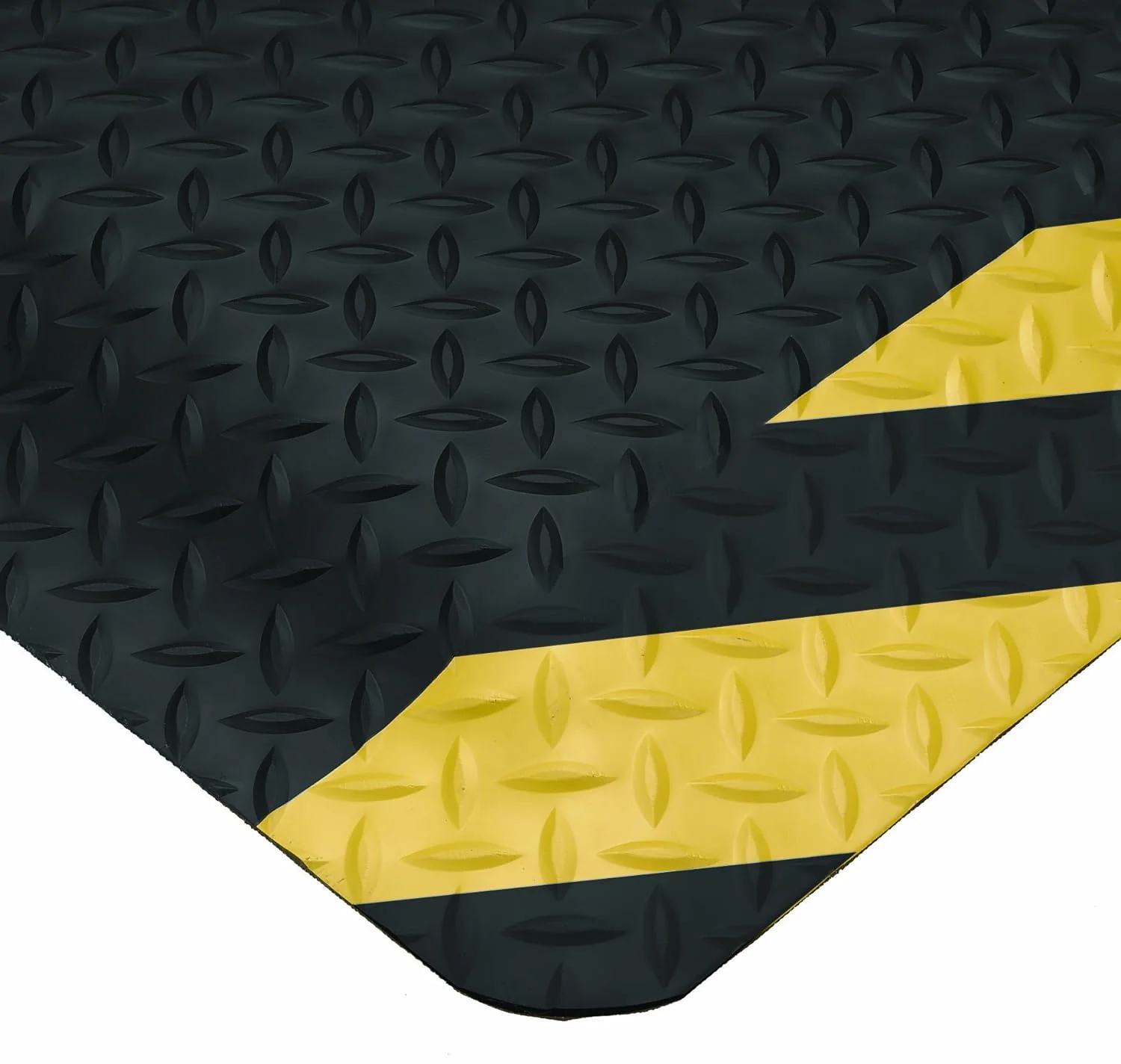 Wearwell Diamond-Plate SpongeCote UltraSoft Mat, 3' Width x 5' Length x 15/16" Thickness, Black/Chevron