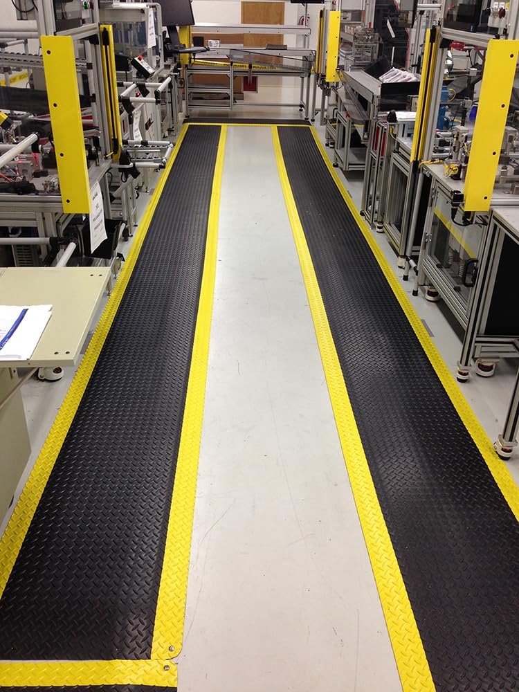 Wearwell Diamond-Plate SpongeCote UltraSoft Mat Anti-Fatigue Workstation Mat. 3' W x 5' L x 15/16" Thickness. Nitricell Sponge. Pre-Beveled Edge. - Image 7