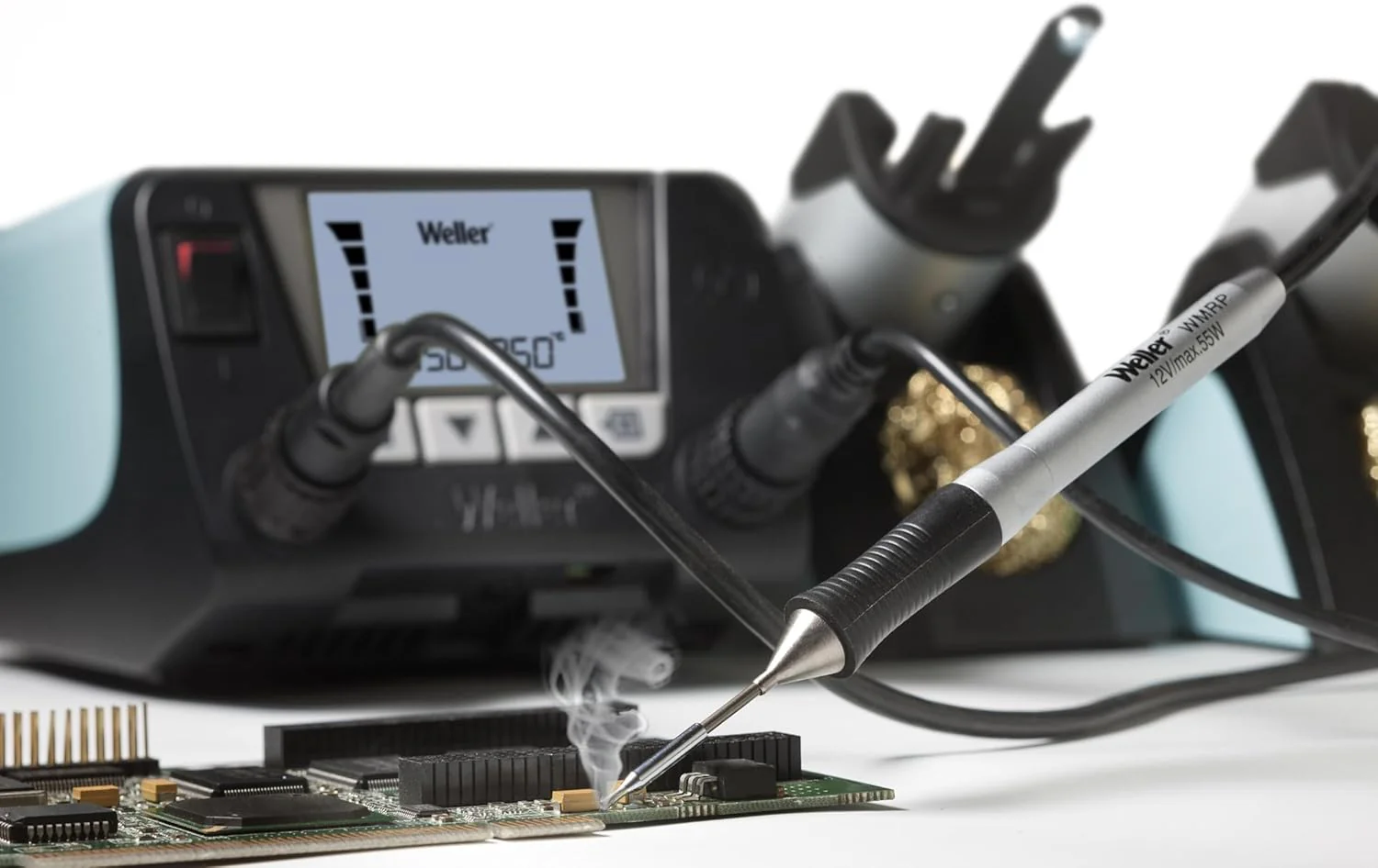Weller WT2021MS 2-Channel Digital Soldering Station, 150 W, with 40 W Microsoldering Iron & 80 W Micro Desoldering Tweezers, 5-Piece Kit - Image 3