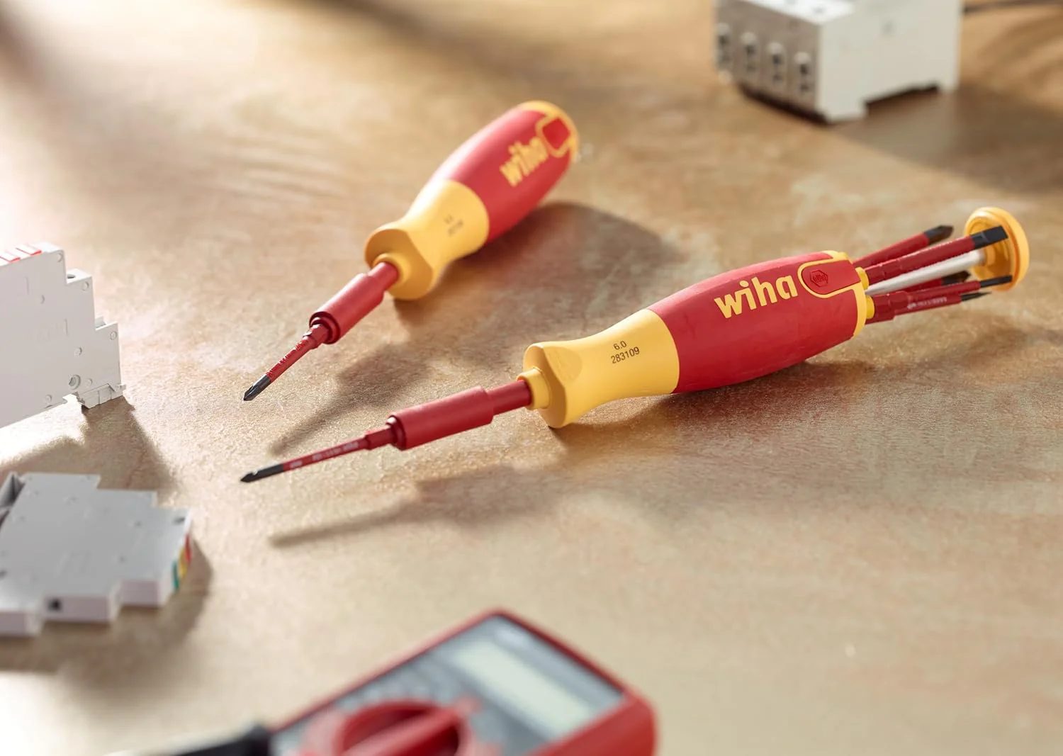 Wiha 28393 7 Piece Insulated SlimLine Ultra-Driver Blade Set Slotted, Phillips - Image 3