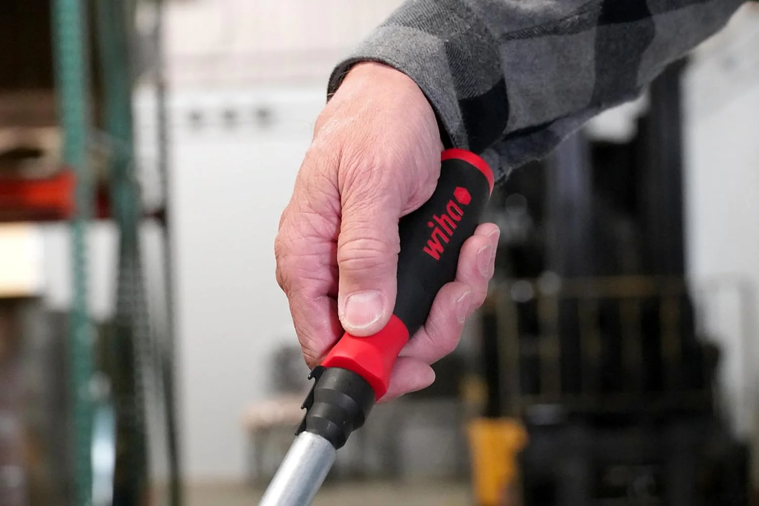 Wiha 77892 SoftFinish Conduit Reamer and 6inOne Multi-Driver Combo - Image 6