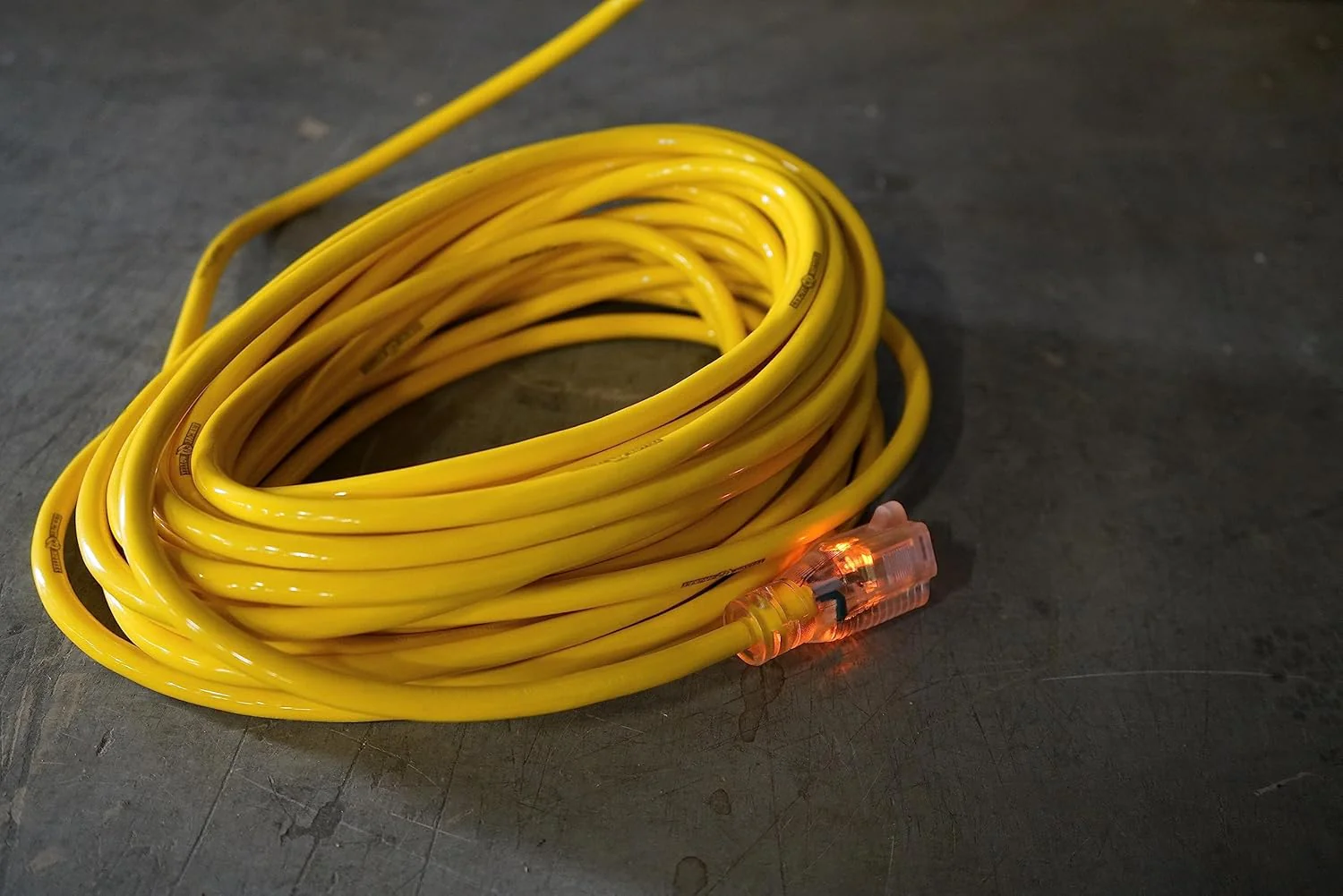 Yellow Jacket 64824801 Heavy Duty Extension Cord, 25Ft, 12 Gauge, 3 Conductor, Lighted End, Weather Resistant, SJTW, Yellow - Image 5